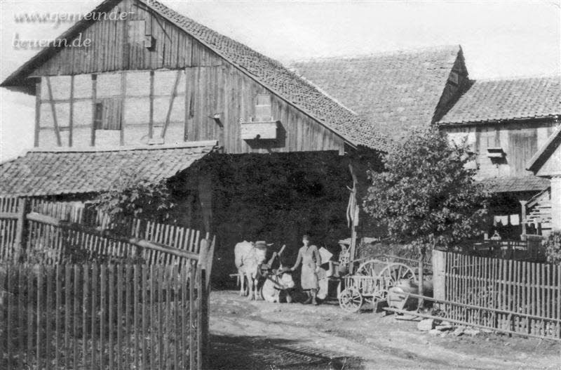 Haus und Stallanlage der Fam