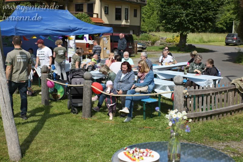 Einweihung des neuen Spielplatzes Br�nn 15.06.2024