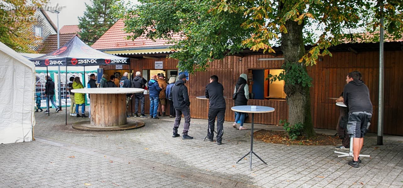 Eisbeinessen auf der gr�nen Wiese 13.09.2024