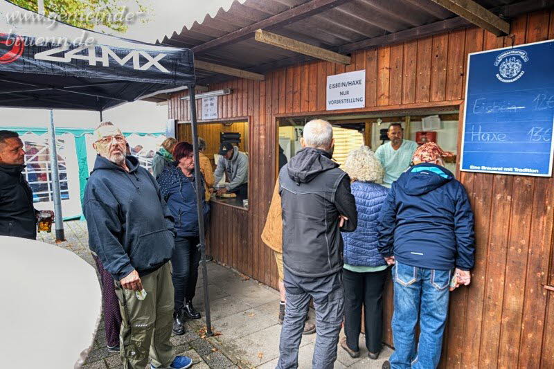 Eisbeinessen auf der gr�nen Wiese 13.09.2024