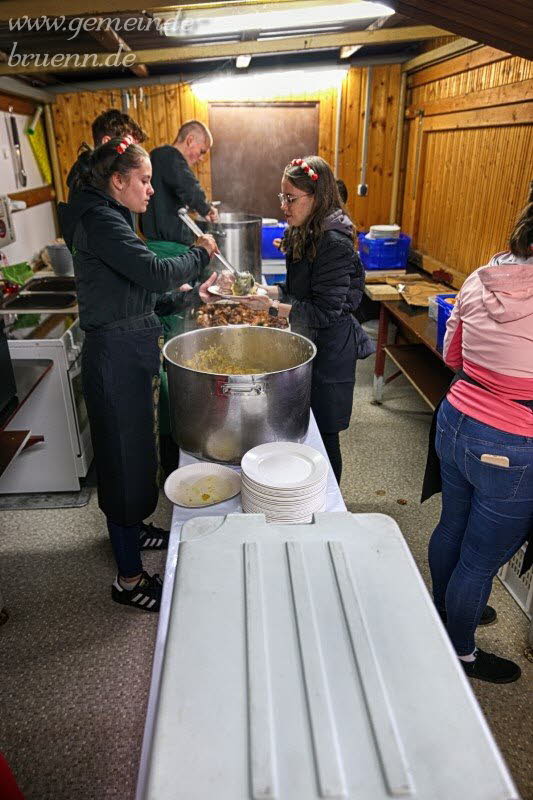 Eisbeinessen auf der gr�nen Wiese 13.09.2024