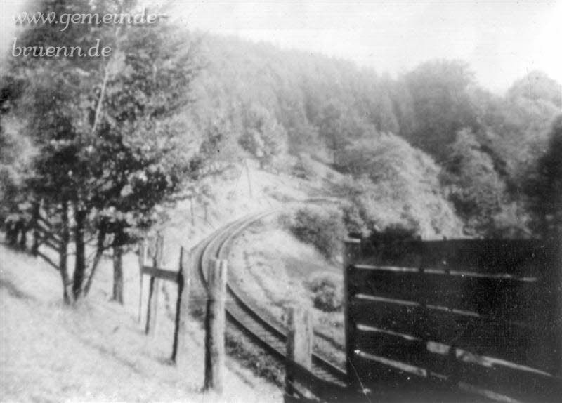 Die Schienen vom Grnderla bei der Linde