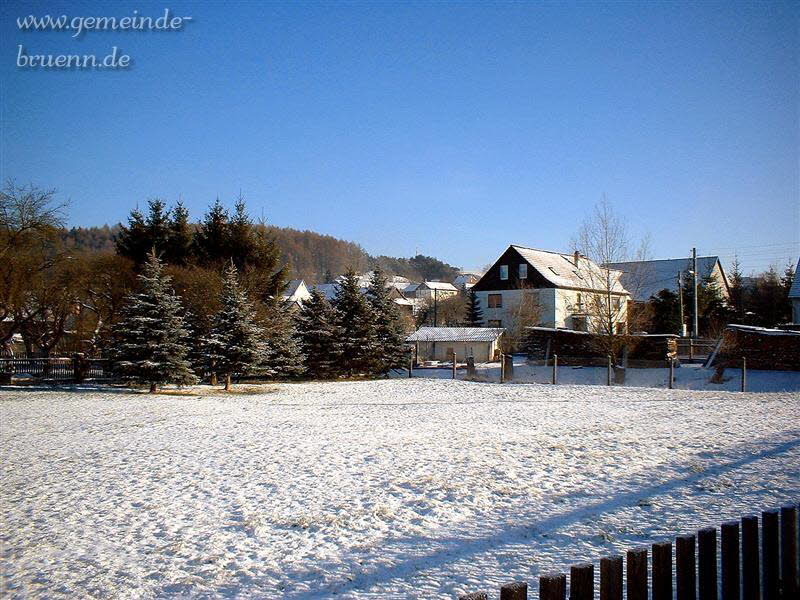 Gemeinschaftsantenne (Blick vom Flurweg aus)