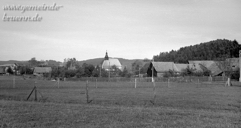 Hinterm Dorf 03