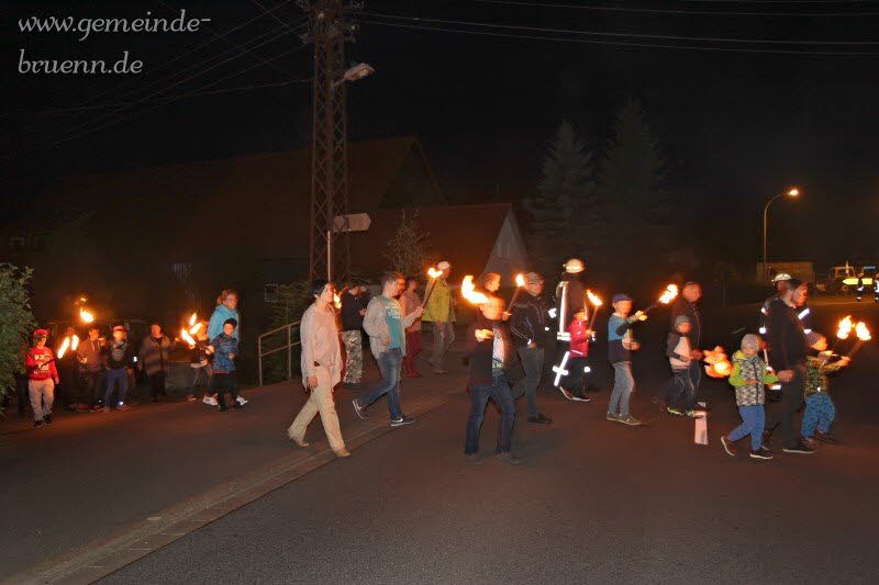 Mrchenvorfhrung, Fackelzug