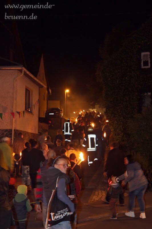 Mrchenvorfhrung, Fackelzug