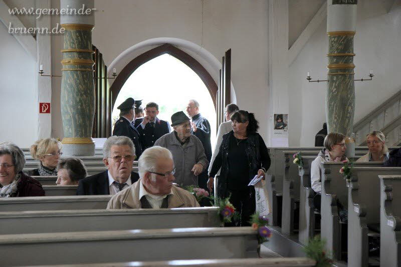 Gottesdienst, Frhschoppen, Feuerwehrbung, Feuerwerk
