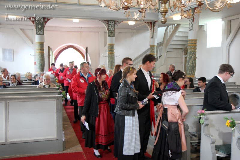 Gottesdienst, Frhschoppen, Feuerwehrbung, Feuerwerk