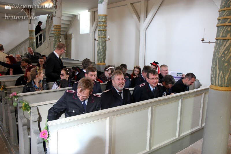 Gottesdienst, Frhschoppen, Feuerwehrbung, Feuerwerk