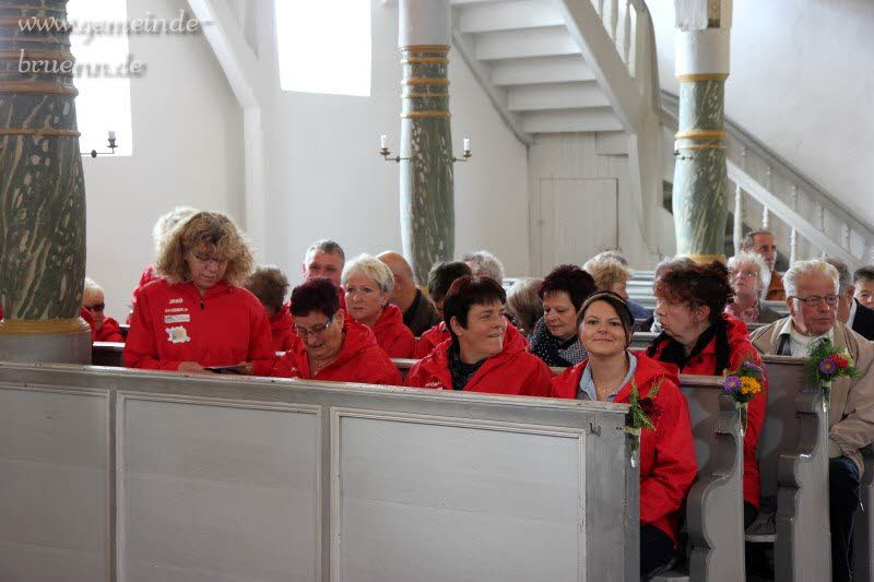 Gottesdienst, Frhschoppen, Feuerwehrbung, Feuerwerk
