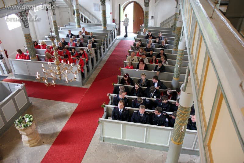 Gottesdienst, Frhschoppen, Feuerwehrbung, Feuerwerk