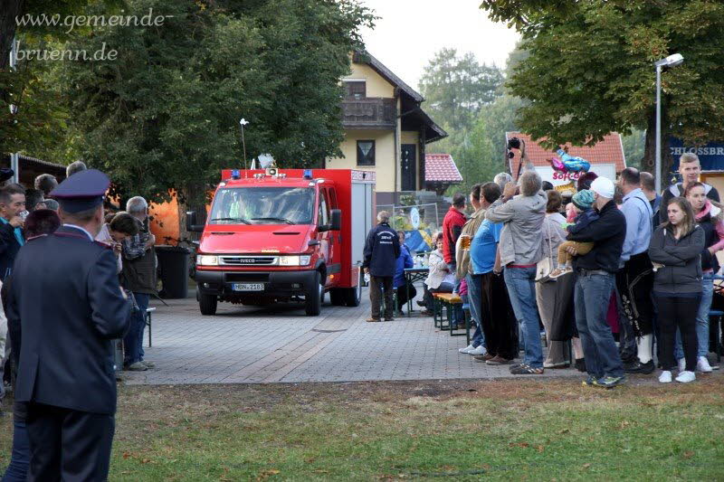 Gottesdienst, Frhschoppen, Feuerwehrbung, Feuerwerk