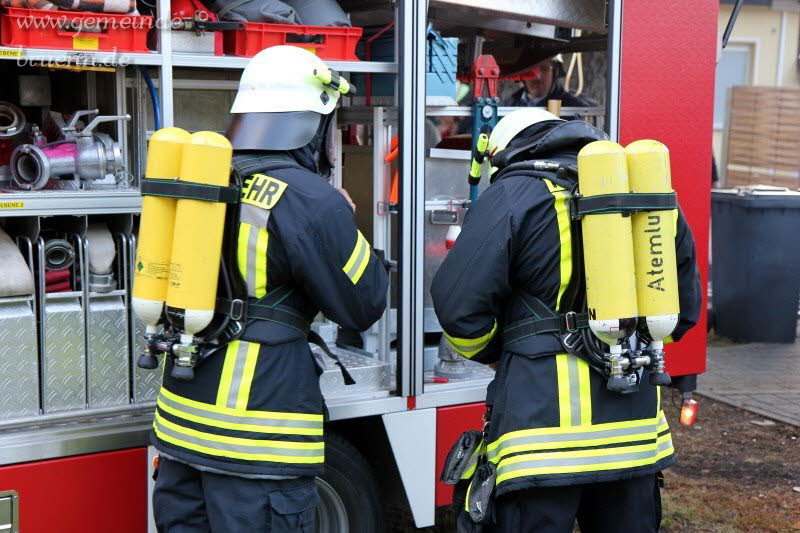 Gottesdienst, Frhschoppen, Feuerwehrbung, Feuerwerk