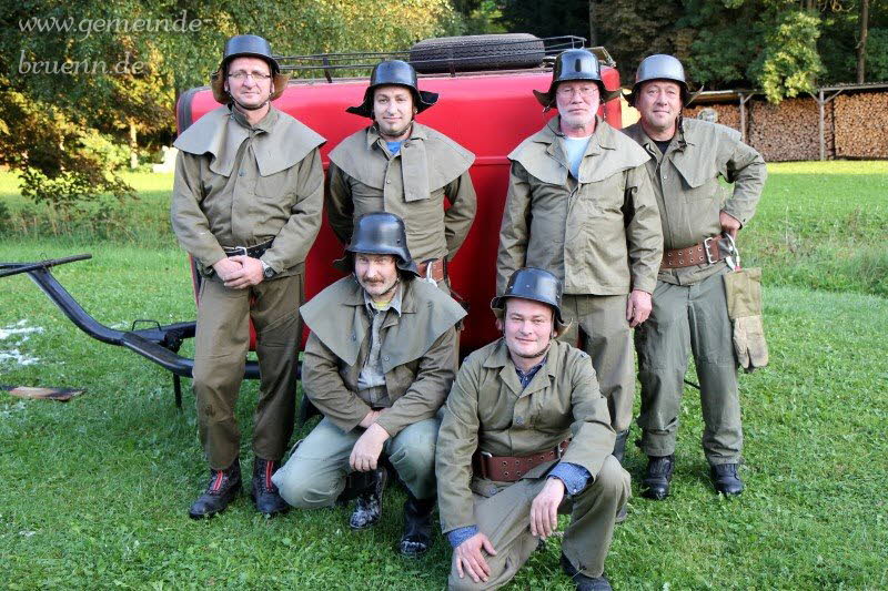Gottesdienst, Frhschoppen, Feuerwehrbung, Feuerwerk