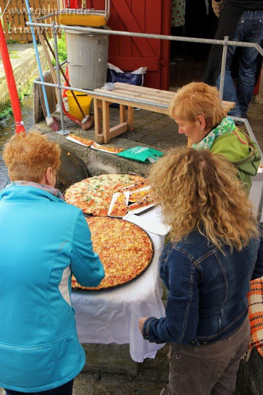 Fr�hlingsfest auf dem Dorfplatz 01.05.2016