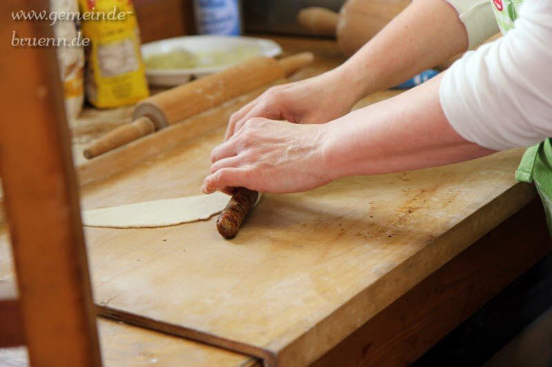 Fr�hlingsfest auf dem Dorfplatz 01.05.2016