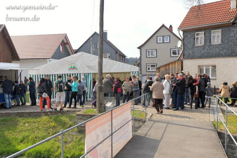 Fr�hlingsfest auf dem Dorfplatz 01.05.2016